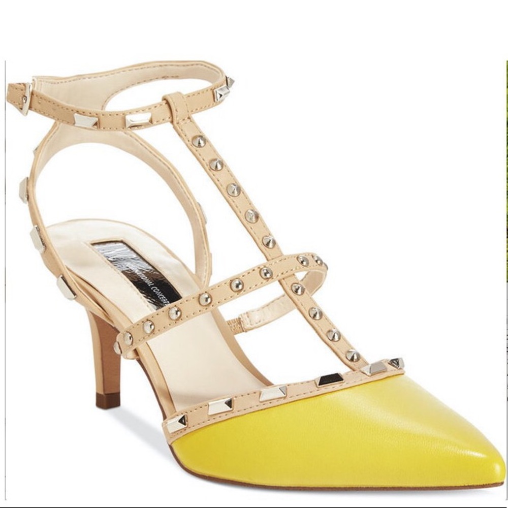 I.N.C pointed toe studded pumps NWT